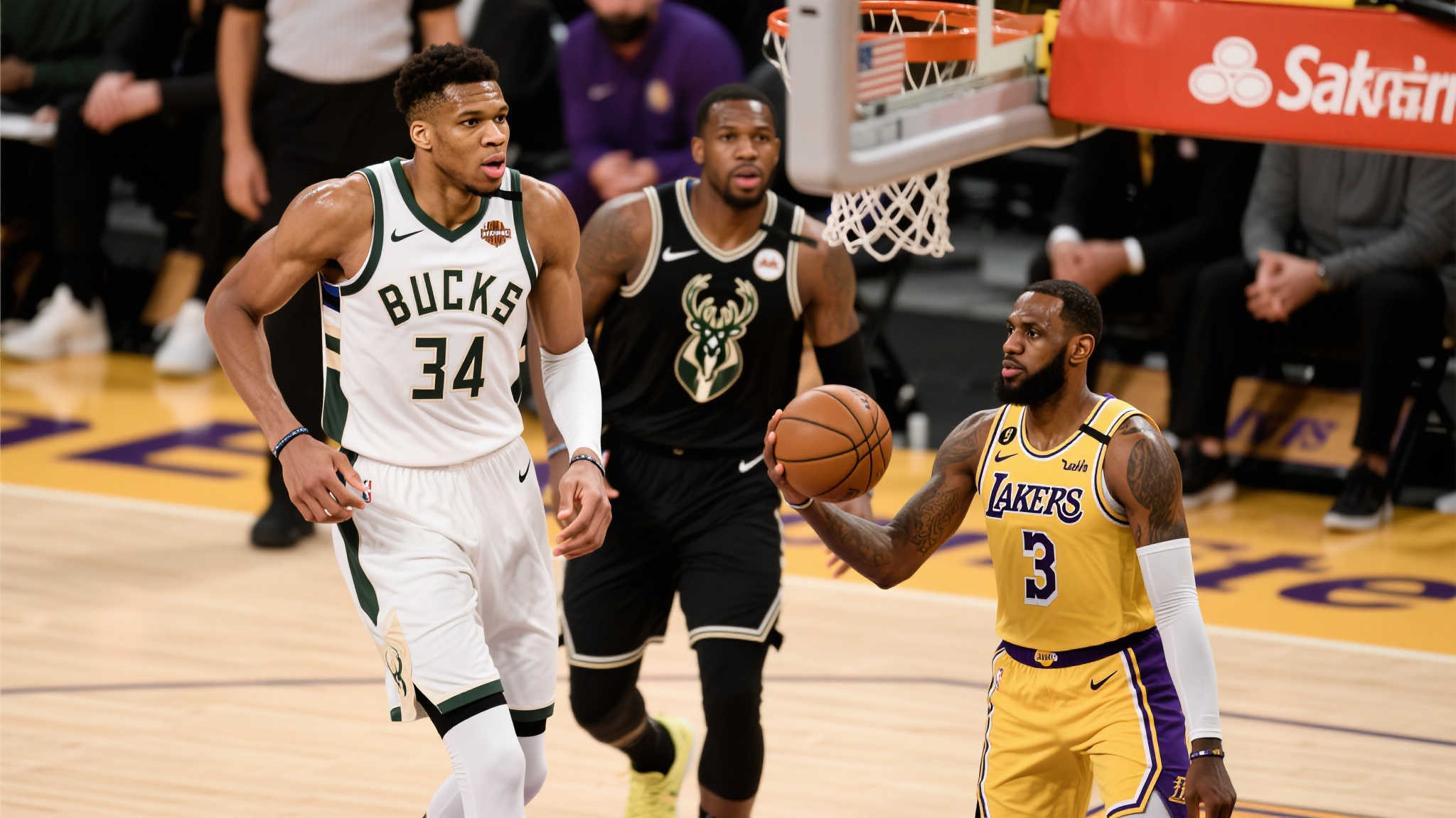 大球：湖人对兰德尔缺乏尊重，队内最佳球员却被局限在抢篮板和挡拆角色